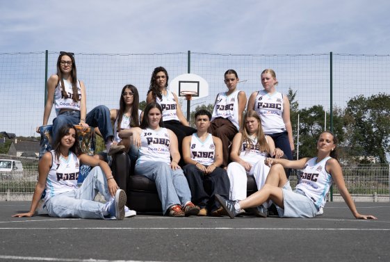 SENIOR FEMININE 2